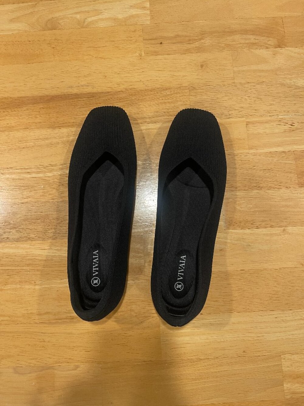 VIVAIA Black Margot Walker V-Cut Square-Toe Flats EUC - Size 42 (US 11)